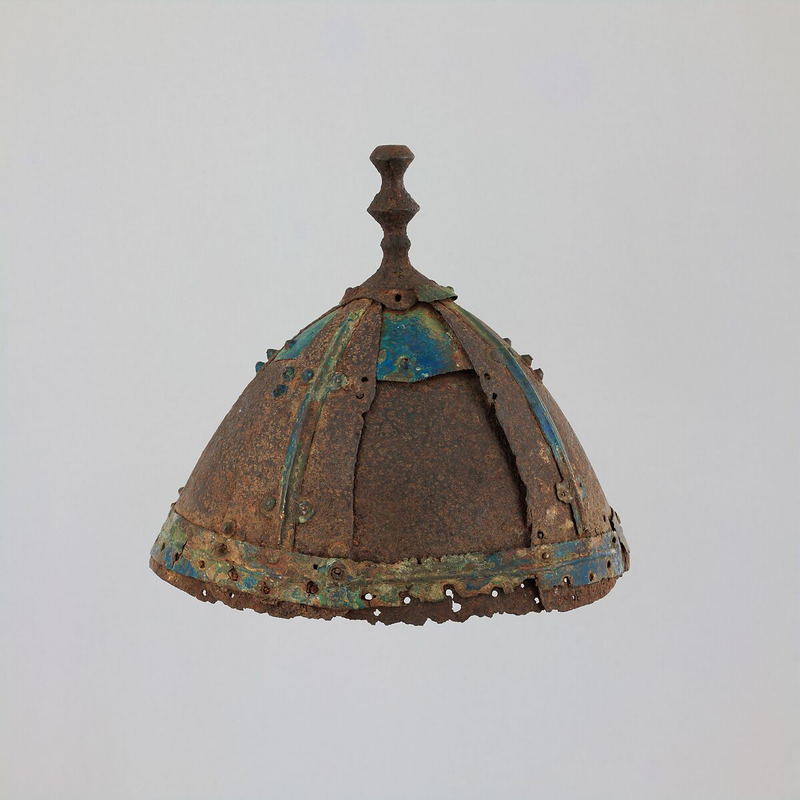 Eight-Plate Helmet